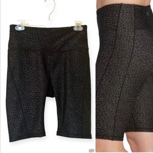 CALIA Essential  High Rise Bike Shorts Black Gray 9” Inseam Size M